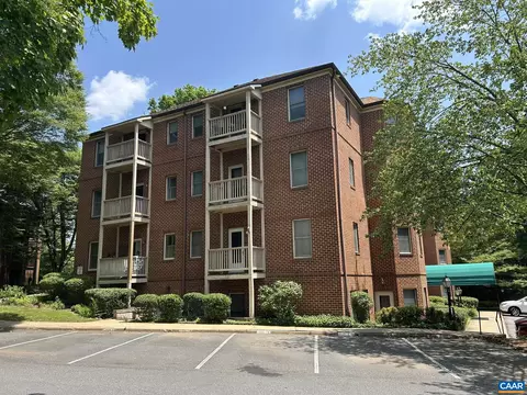 1325 Branchlands Dr #A, Charlottesville, VA 22901