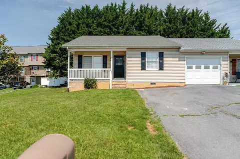 3355 Dawn Dr, Harrisonburg, VA 22801