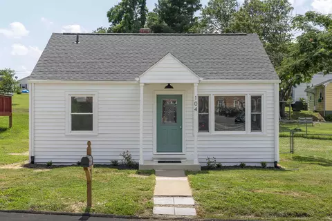 104 East Ave, Staunton, VA 24401