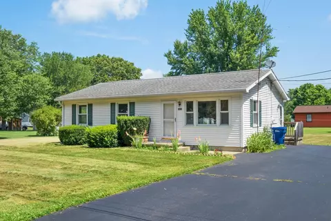 302 17th St, Grottoes, VA 24441