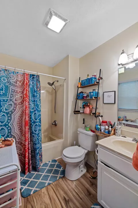 Bath - 52 Brookmill Rd, Stuarts Draft, VA 24477 photo 2 of 6