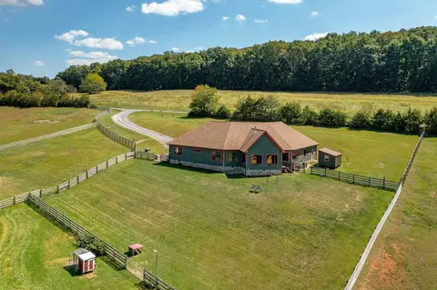 Exterior - 747 New Providence Rd, Raphine, VA 24472 photo 1 of 6