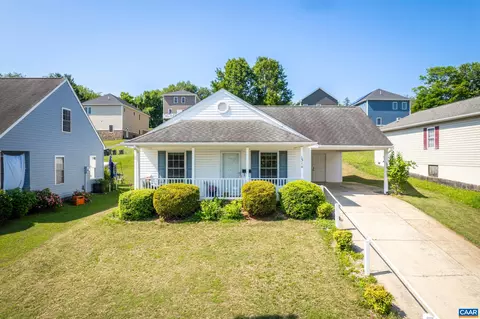1314 3rd St, Waynesboro, VA 22980
