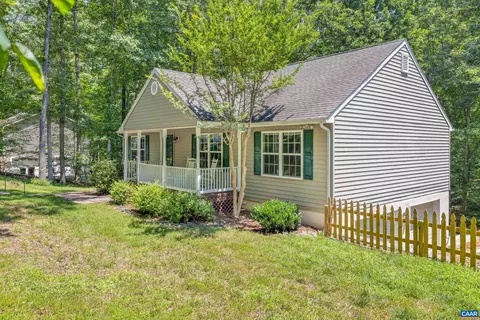 8 Riverside Dr, Palmyra, VA 22963 photo 2
