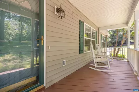 8 Riverside Dr, Palmyra, VA 22963 photo 3