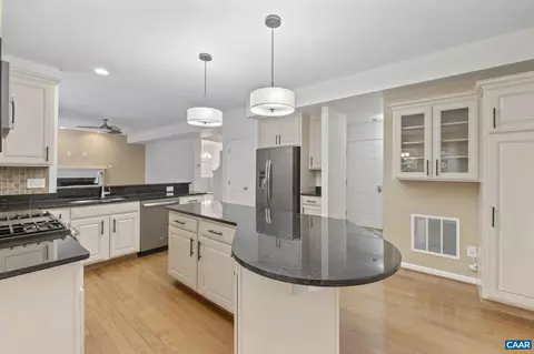 Kitchen - 97 Robins Ct, Palmyra, VA 22963 photo 3 of 4