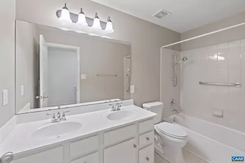 Bath - 97 Robins Ct, Palmyra, VA 22963 photo 3 of 4