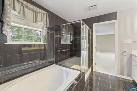 Bath - 97 Robins Ct, Palmyra, VA 22963 photo 1 of 4