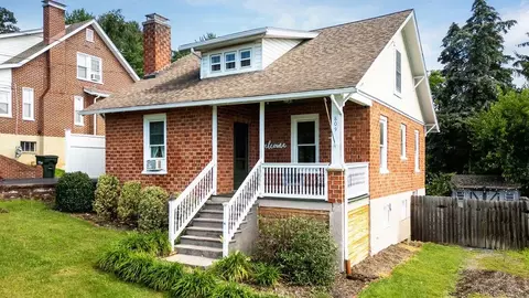 809 Parkview Ave, Staunton, VA 24401