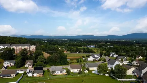 43 Upland Ct, Stuarts Draft, VA 24477 photo 7