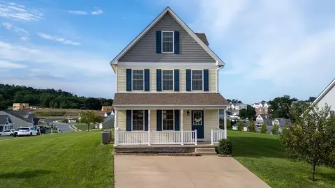 43 Upland Ct, Stuarts Draft, VA 24477 photo 4