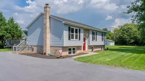 405 N River Rd N #A, Bridgewater, VA 22812