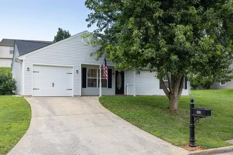 302 Lancelot Ln, Staunton, VA 24401
