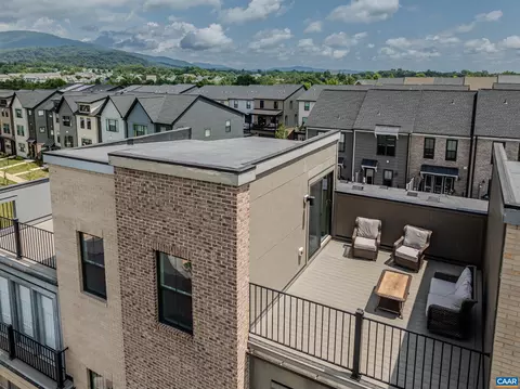 924 Orion Ln, Crozet, VA 22932