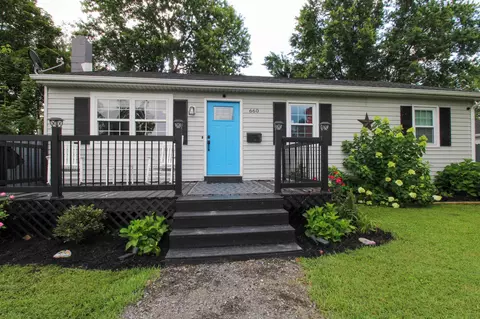 660 N Augusta Ave N, Waynesboro, VA 22980