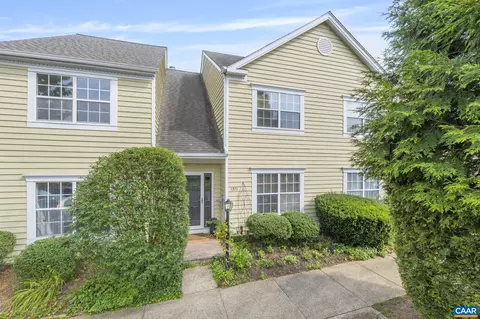 1371 Le Parc Ter, Charlottesville, VA 22901