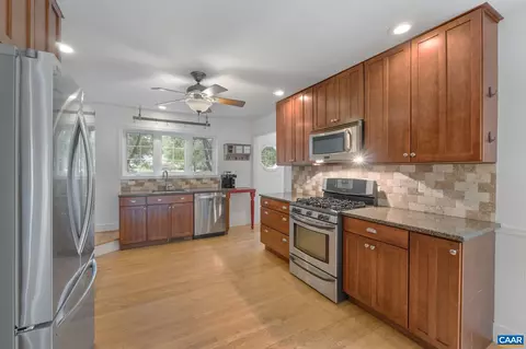 Kitchen - 21 Acre Ln, Palmyra, VA 22963 photo 1 of 6