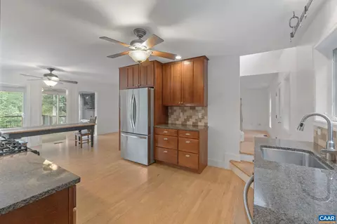 Kitchen - 21 Acre Ln, Palmyra, VA 22963 photo 4 of 6