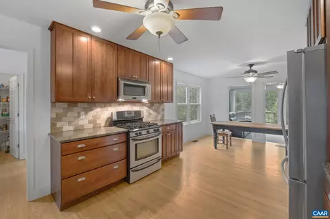Kitchen - 21 Acre Ln, Palmyra, VA 22963 photo 3 of 6