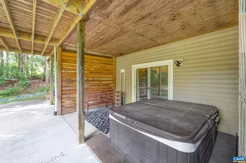 Exterior - 21 Acre Ln, Palmyra, VA 22963 photo 9 of 20