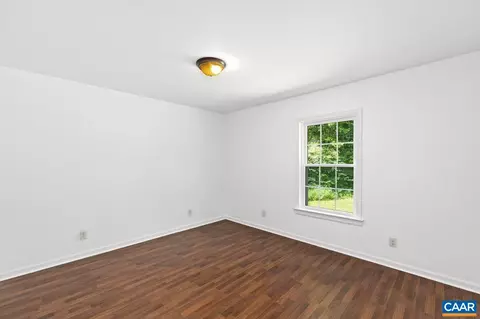 Bedroom - 577 Billy B Rd, Louisa, VA 23093 photo 4 of 5