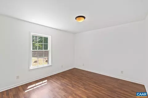 Bedroom - 577 Billy B Rd, Louisa, VA 23093 photo 3 of 5