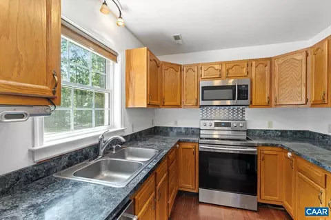 Kitchen - 577 Billy B Rd, Louisa, VA 23093 photo 3 of 3