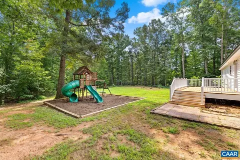 Exterior - 577 Billy B Rd, Louisa, VA 23093 photo 6 of 9