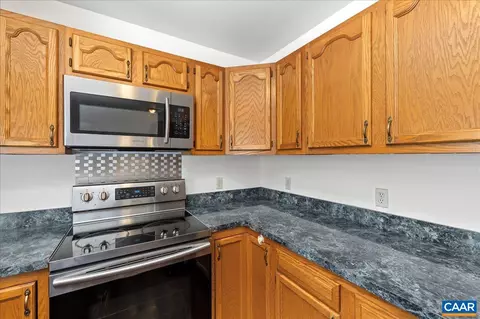 Kitchen - 577 Billy B Rd, Louisa, VA 23093 photo 2 of 3