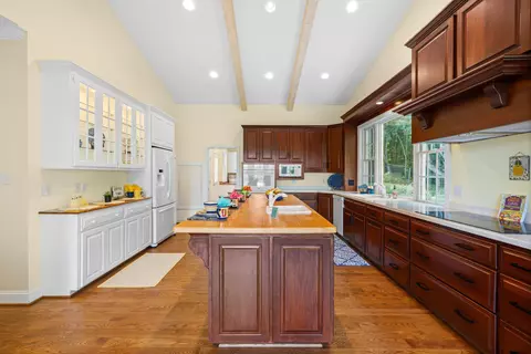 Kitchen - 296 Otts Mill Rd, Raphine, VA 24472 photo 5 of 6
