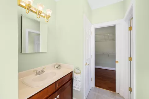 Bath - 296 Otts Mill Rd, Raphine, VA 24472 photo 8 of 18