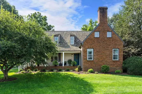 102 Smithleigh Cr, Staunton, VA 24401
