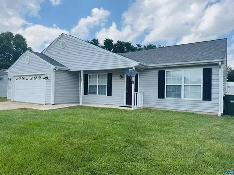 305 Greenwood Rd, Staunton, VA 24401
