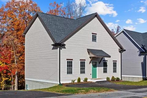 313 Ivanhoe Ave, Waynesboro, VA 22980