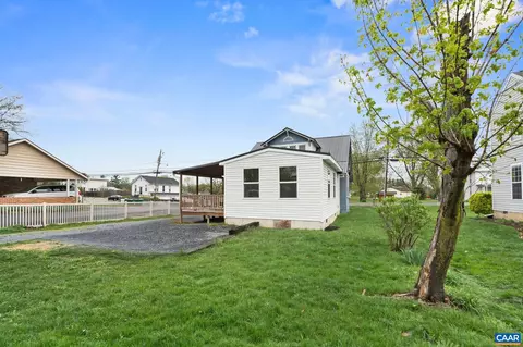 208 E Lee St E, Broadway, VA 22815 photo 4