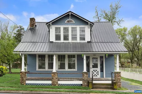 208 E Lee St E, Broadway, VA 22815