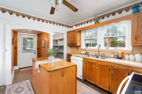 208 E Lee St E, Broadway, VA 22815 photo 31