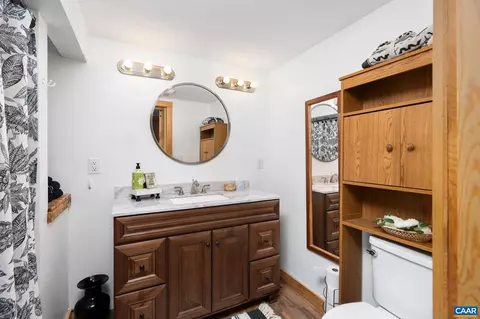 208 E Lee St E, Broadway, VA 22815 photo 25