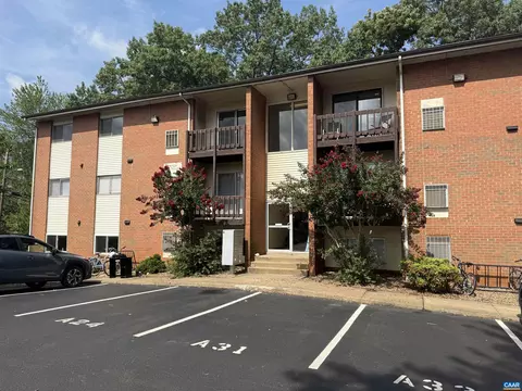 1215 Wertland St #A42, Charlottesville, VA 22903