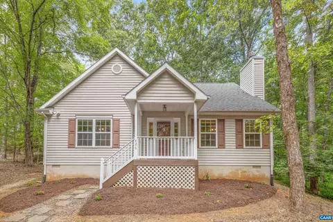 426 Jefferson Dr, Palmyra, VA 22963