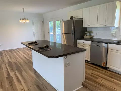 Kitchen - 302 N River Rd, Bridgewater, VA 22812 photo 4 of 4