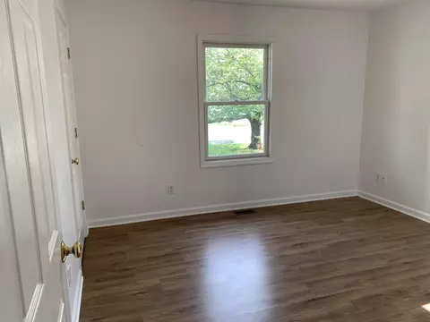 Bedroom - 302 N River Rd, Bridgewater, VA 22812 photo 4 of 4