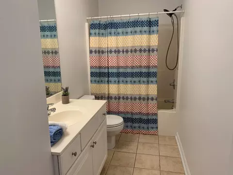Bath - 302 N River Rd, Bridgewater, VA 22812 photo 2 of 2