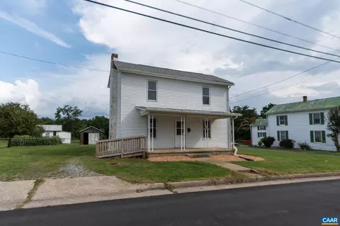 816 Newtown Rd, Elkton, VA 22827