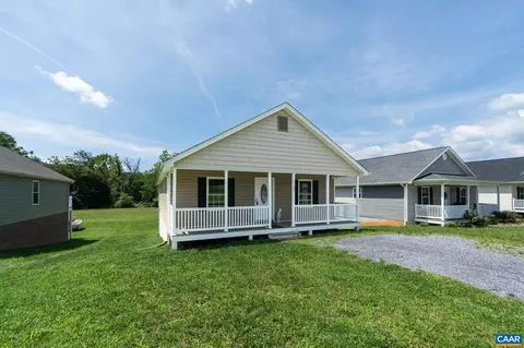 17160 Mt Pleasant Rd, Elkton, VA 22827