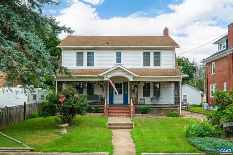 132 S Charlotte Ave S, Waynesboro, VA 22980