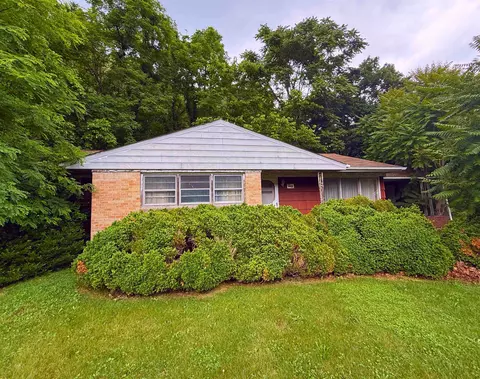 3000 Winterberry Ave, Covington, VA 24426