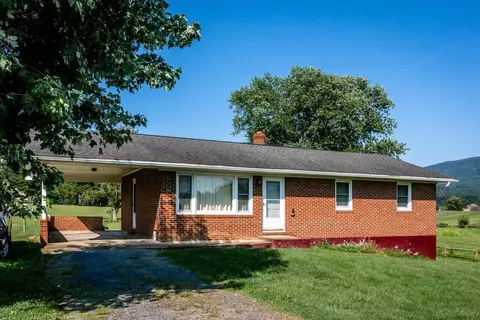 641 Clicks Ln, New Market, VA 22844