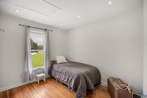 Bedroom - 3287 Three Chopt Rd, Gum Spring, VA 23065 photo 5 of 6