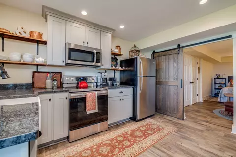 Kitchen - 11180 Daphna Rd, Broadway, VA 22815 photo 11 of 11